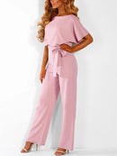 Zareen – Lässiger langer Jumpsuit mit Rüschengürtel kurzen Ärmeln und geradem Bein