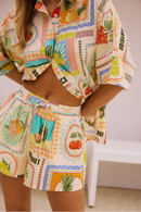 Selina – Zweiteiliges Satz mit bedrucktem Shirt und Kurze Hosen im Entspannte Passform