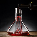 SilvPoura – Elegante Weinkaraffe mit einzigartigem Bergdesign und elegantem Ausguss