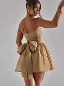 Monika - Modisches trägerloses Minikleid mit rückenfreiem Gestaltung