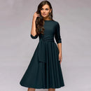 Alina – Stilvolles Langarmkleid mit Rundhalsausschnitt und Gürtel
