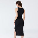 Sandra – Stylisches ärmelloses Kleid mit seitlicher Krawatte und Knöpfen
