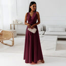 Bruna – Lässiges ärmelloses langes Kleid mit V Ausschnitt und plissierter hoher Taille