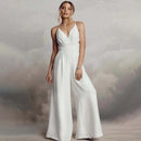 Alina – Eleganter rückenfreier Jumpsuit mit V Ausschnitt und Spaghettiträgern