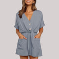 Julia – Eleganter V Ausschnitt Jumpsuit mit Knopfleiste und Bindegürtel