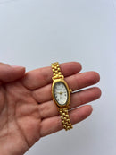 Clara – Stilvolle Uhr mit luxuriösen Armbändern und wasserdichtem Entwerfen