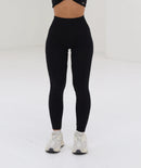 Luise – Leichte Leggings mit hohem Bund und figurformenden Einzelheiten