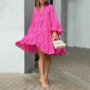 Leni – Stylisches Minikleid mit V-Ausschnitt und langen Ärmeln