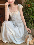 Amira – Vintage-inspiriertes Kleid mit plissiertem Saum und verstellbaren Trägern