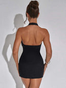 Elisia – Glamouröses rückenfreies Minikleid mit Neckholder und ärmellosem Design