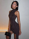 Alana – Elegantes Neckholder Minikleid mit drapierter Silhouette und ärmellosem Design