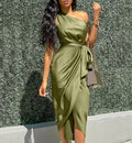 Walda - Modisches Eine Schulter Schlanke Passform Maxikleid mit Taillengürtel