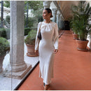 Elina – Stilvolles Slim Fit Kleid mit langen Ärmeln und offenem Rücken