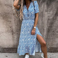 Alina – Modisches V Ausschnitt Blumendruck Kleid mit kurzen Ärmeln und Seitenschlitz