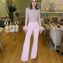Mila – Lässiger Jumpsuit mit ausgestelltem Bein und langen Ärmeln