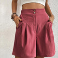 Clara - Bequeme Shorts mit hoher Taille und doppelter Knopfleiste und Taschen