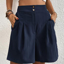 Clara - Bequeme Shorts mit hoher Taille und doppelter Knopfleiste und Taschen