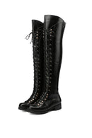 Jade – Overknee Stiefel mit Riemchen vorne und hohem, strukturiertem Schaft