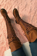 Jade – Overknee Stiefel mit Riemchen vorne und hohem, strukturiertem Schaft