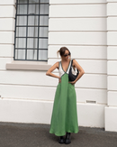 Clara - Lässiges Maxikleid mit V-Ausschnitt und breiten Schulterträgern