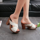 Hanna - Modische Schuhe mit quadratischem Absatz und Nieten Einzelheiten