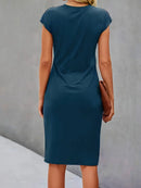 Simone - Stylisches figurbetontes Kleid mit Rundhalsausschnitt