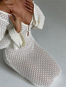 Zorana – Elegantes langes Kleid mit tiefem V Ausschnitt und ausgestellten Ärmeln mit rückenfreiem Entwerfen
