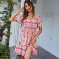 Gisela – Stylisches V Ausschnitt Minikleid mit kurzen Ärmeln und lockerer Passform