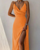 Birga – Elegantes ärmelloses Maxikleid mit V Ausschnitt Seitenschlitz und Spaghettiträgern