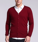 Felix - Schmal geschnittene Strickjacke mit V-Ausschnitt langen Ärmeln und Knöpfen