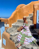 Isla – Off-Schulter-Maxikleid mit Stufenrock und kräftigem Streifenmuster