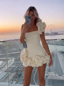 Henni - Lässiges Eine Schulter Minikleid mit hoher Taille und floralem Gestaltung