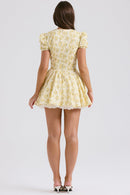 Lina – Minikleid mit Blumenprint, tailliertem Hemd und Faltenrock