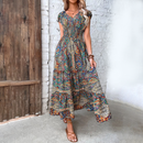 Clarissa – Stilvolles bedrucktes Kleid mit V Ausschnitt und lockerer Passform