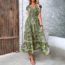 Clarissa – Stilvolles bedrucktes Kleid mit V Ausschnitt und lockerer Passform