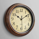 TimelyNest – Stille Wanduhr mit klassischem Zifferblatt und ausgewogenem Rahmen