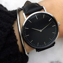 Heike – Stilvolle Uhr mit rundem Zifferblatt und verstellbaren Armbändern