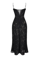 Laura – Stilvolles ärmelloses Kleid mit dünnen Trägerdetails und Blumendruck