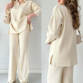 Louisa - Stilvolles zweiteiliges Set mit Pullover mit V Ausschnitt und Hose mit lockerem Schnitt