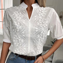 Luise - V Ausschnitt Top mit floralem Muster und Stickerei Halbarm