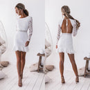 Celeste – Langärmliges Minikleid mit ausgeschnittenem Rücken und gerüschtem Saum