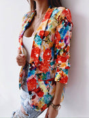 Heidi – Damenblazer mit Blumenmuster und klarer eleganter Passform