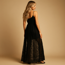 Elena – Fließendes Maxikleid mit Schlitz und verstellbaren dünnen Trägern
